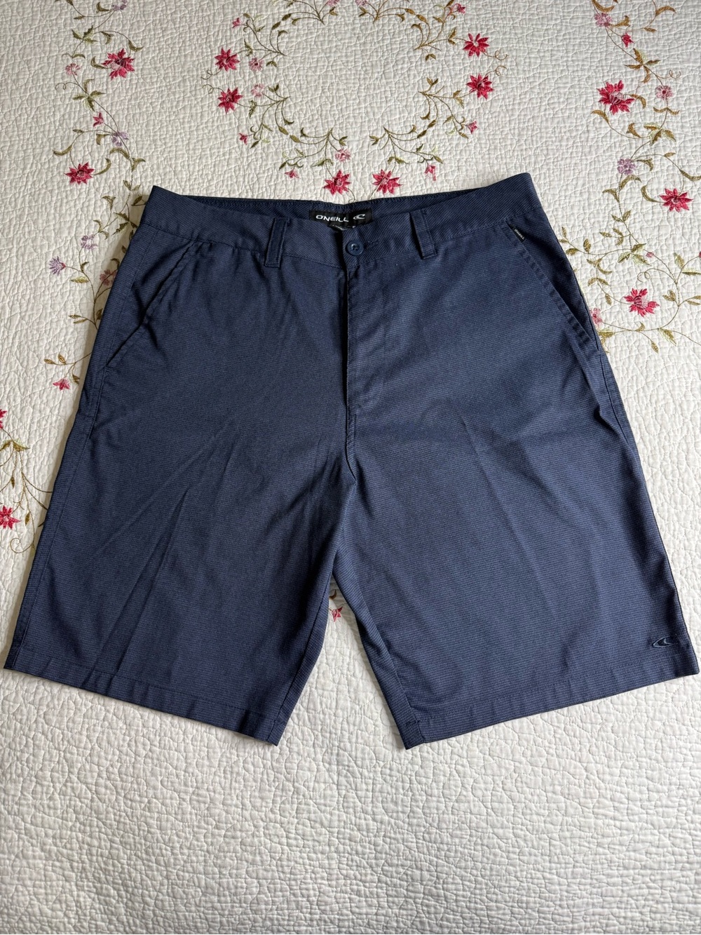 ONEILL Men’s Classic Shorts flat front Navy blue waist 34 embroidered logo